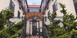 425 Shore Road Gallery 1