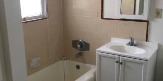 Illinois Street Gallery 1