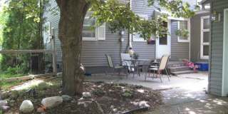 Spacious 1 Bedroom 1 Bath unit close to Downtown Iowa City! Gallery 1