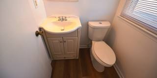 6 Bedrooms-Little Neck Area Gallery 21
