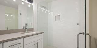 NEW VILLA HOME on the Golf Course Gallery 17