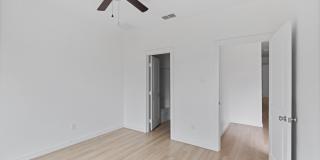 5708 Kemper Street Gallery 17