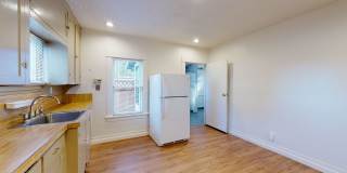 Charming Two Bedroom In the Heart of Downtown Kent ! Gallery 7