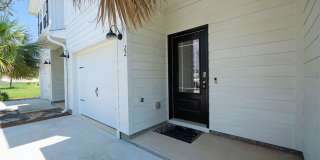 * MOVE IN SPECIAL *Newer Townhome in Destin Gallery 5