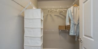 Stoneridge Farms Apartments Gallery 8