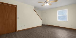 2 Bedroom Spacious Townhouse Gallery 11