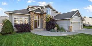 Spacious Family Home with 4 Bedrooms and 3 Bathrooms Gallery 1