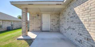 Pet-Friendly 3-Bed Home – Move-In Ready with Garage Gallery 33