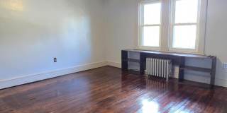 542 Deacon Street Gallery 16