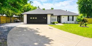 3 Bed / 2 Bath Home on Cul de Sac in North Rogers - Easy access to 14th St, Shopping, Restaurants! Gallery 1