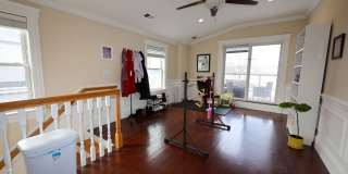 Brighton Oversized 4 Bed / 3 Bath – 2,800 SF – In-Unit Laundry – 6/1 Gallery 12