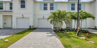 5694 SE Edgewater Circle Gallery 1