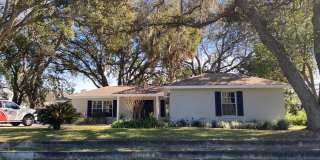 Beautifully Remodeled Home in PINE OAK ESTATES **Won't Last** Gallery 1