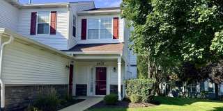 2437 Oneida Lane Gallery 1