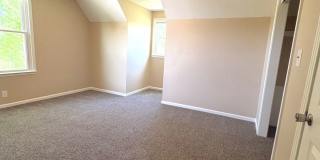 JUST REDUCED!!! Charming 3 Bedroom Home in the Heart of Clarksville - Now Available! Gallery 9