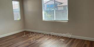 644 Albany St Gallery 11