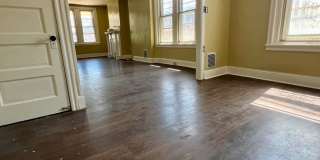 Stunning 3-Bedroom Townhome in Carroll Park! Available NOW! Gallery 5