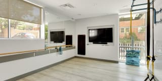 1044 Downing Gallery 15