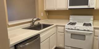 Beautiful 2 Bed / 2 Bath Condo for Rent in Long Beach! Gallery 6