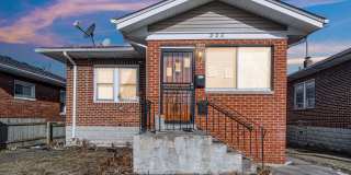 Three Bedroom Remodeled Home With Garage Three Bedroom Remodeled Home With Garage Gallery 1