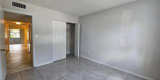 561 FAIRWAYS CIRCLE Gallery 13