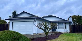 Charming 3 bed, 2 bath house in Cascade SE Neighborhood Charming 3 bed, 2 bath house in Cascade SE Neighborhood Gallery 1