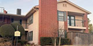 Beautifully Updated 2BR/2BA Condo in Gated Community – Modern Finishes  Pool Access Gallery 1