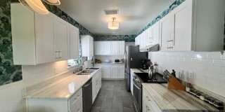 FULLY FURNISHED 2/2 OLD NE BUNGALOW - lease term through March 2027 Gallery 19