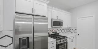 961 Heyl Avenue Gallery 24