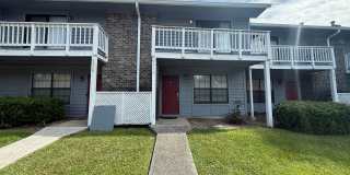 2BR/1.5BA Townhome in Charleston | Fireplace & Built-ins | Balcony & Private Parking Gallery 1