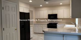 Garden Home 4 Bed & Office Quick Access to Beaverton/Dntn PDX, Rec Center, Washington Square Gallery 5