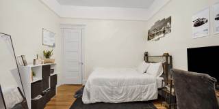 2522 North Burling Street Gallery 15