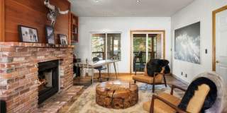 Mountain Modern Retreat- Seasonal Availability Mountain Modern Retreat- Seasonal Availability Gallery 25