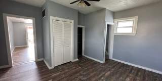 Fountain Square 2 Bed 1 Bath with large backyard. Gallery 7