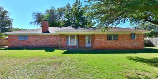 Complete RENOVATION only a few years ago!  Large bedrooms! Gallery 37