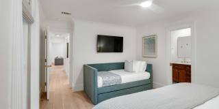 690 Pelzer Drive Gallery 47