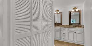 11863 Wimbledon Circle Gallery 17