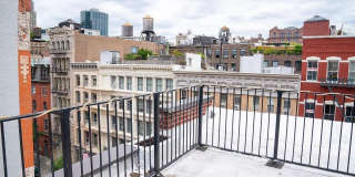 422 W BROADWAY Gallery 6
