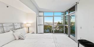 13650 Marina Pointe Dr Gallery 15