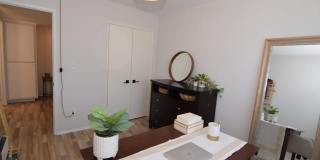 18550 Hatteras Street Gallery 19