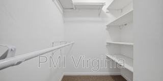 9563 15th Bay St Gallery 18