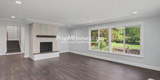 Freshly Renovated Four Bedroom Home in Bull Mountain! Gallery 3