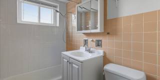 6719 North Hermitage Avenue Gallery 2