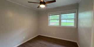 Spacious Living in a Great Location Gallery 8