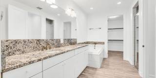 1303 Summerfield Gallery 12