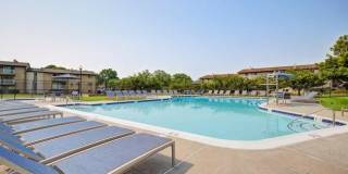 714 COUNTRY VILLAGE Drive Gallery 1