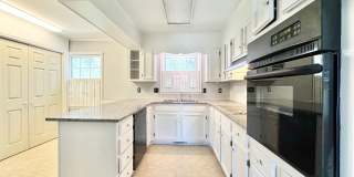 Updated 3 Bedroom Convenient to W Friendly Ave & New Garden Rd! Gallery 9