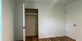 Great Location 3 bedroom 1 bath 1car garage Gallery 22