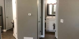 ONE MONTH FREE! Luxury 2 Bed 1 Bath Condo w/ ATTACHED GARAGE Gallery 7