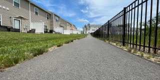 Wren | 3 Bed 2.5 Bath | Garage | 1729 sf | $2831 - $3114 | 8, 9, 10, 12, 14, and 15 month lease terms Gallery 131